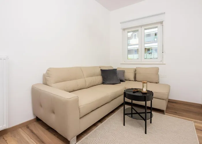 Tonka Roberta 2 * Crikvenica