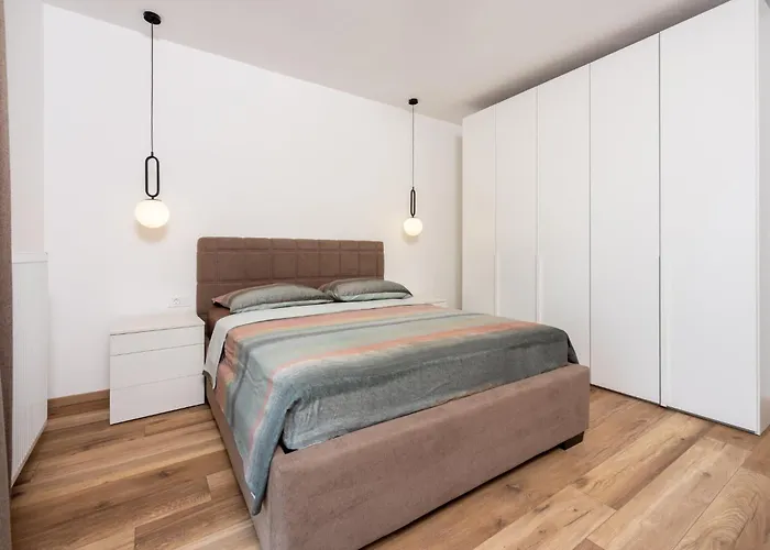 Tonka Roberta 2 * Crikvenica